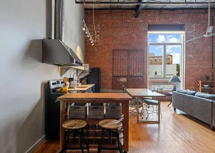 Cajun Stays-buchanan Loft #4 *
